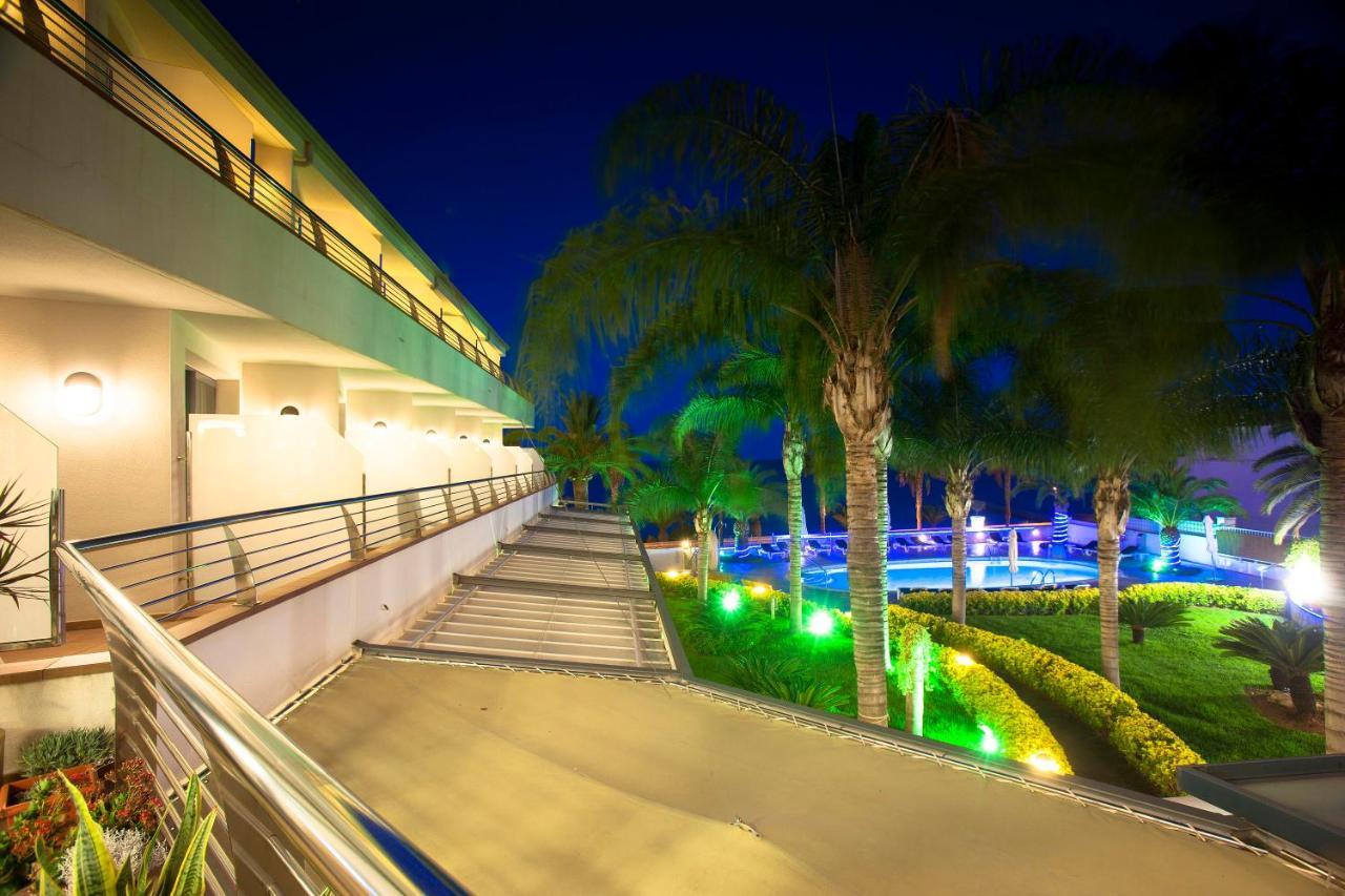 Hotel Miami Mar Sant Carlos de la Ràpita Exteriör bild