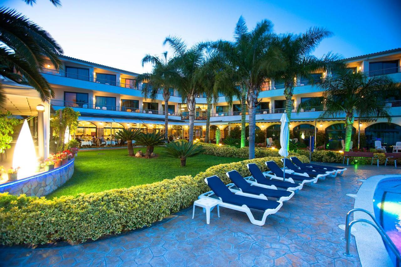 Hotel Miami Mar Sant Carlos de la Ràpita Exteriör bild
