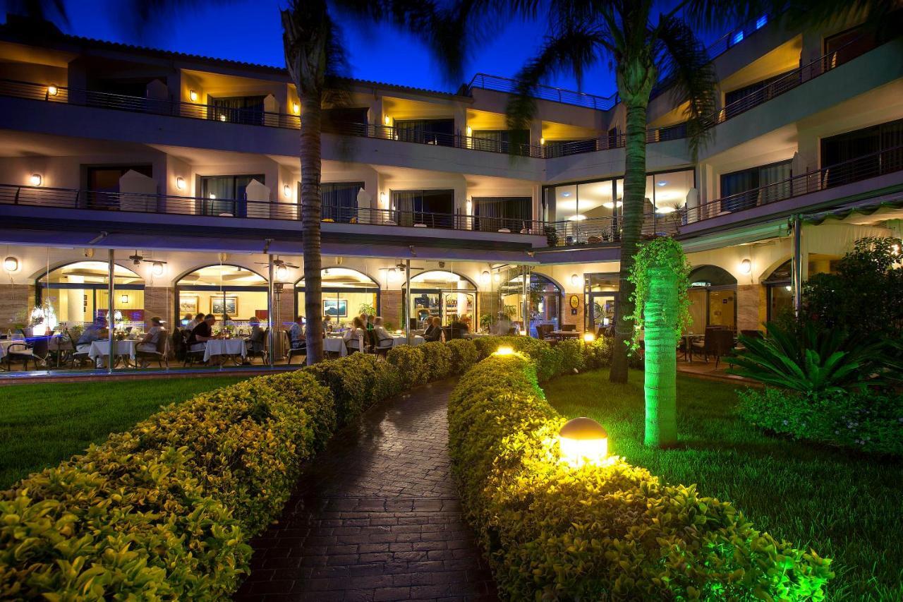 Hotel Miami Mar Sant Carlos de la Ràpita Exteriör bild